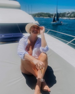 Hannah Ferrier feet photo 19