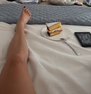 Hannah Ferrier feet photo 13