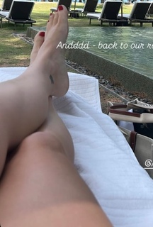 Hannah Ferrier feet photo 17