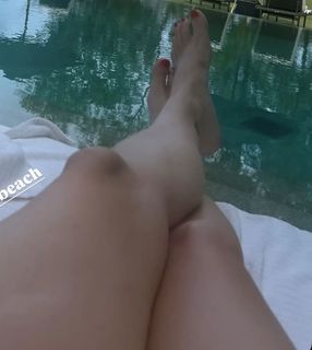 Hannah Ferrier feet photo 13