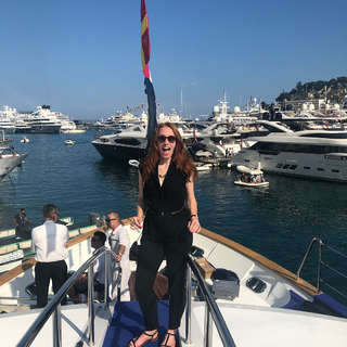 Hannah Fry feet photo thumbnail