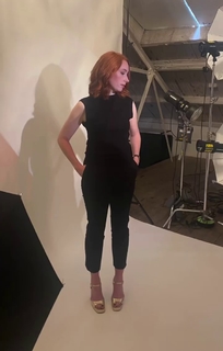 Hannah Fry feet photo thumbnail