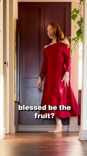 Hannah Fry feet photo thumbnail