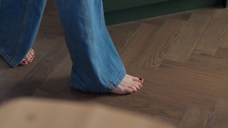 Hannah Fry feet photo thumbnail
