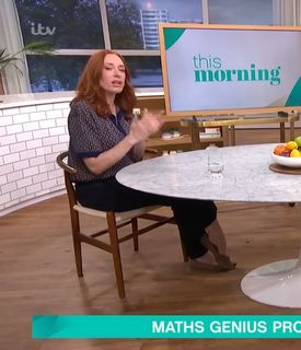 Hannah Fry feet photo thumbnail