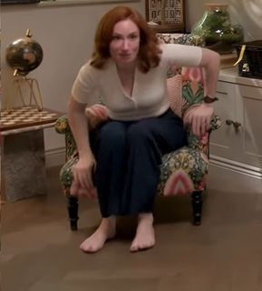 Hannah Fry feet photo 3