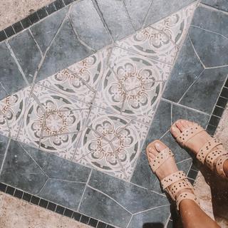 Hannah Godwin feet photo 11