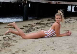 Hannah Godwin feet photo 12