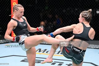 Hannah Goldy feet photo 16