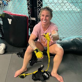 Hannah Goldy feet photo 5