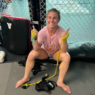 Hannah Goldy feet photo 3