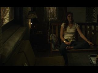 Hannah Gross feet photo 8