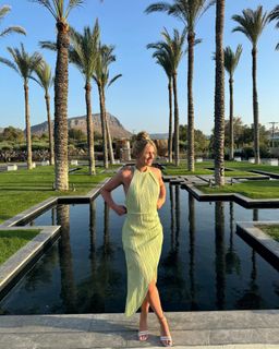 Hannah Hampton feet photo 18