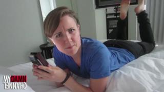 Hannah Hart feet photo thumbnail