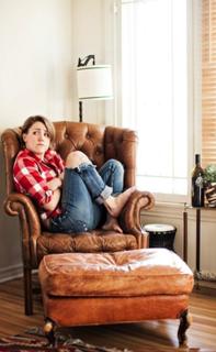 Hannah Hart feet photo thumbnail