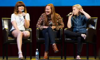 Hannah Hart feet photo thumbnail