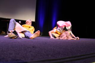 Hannah Hart feet photo thumbnail