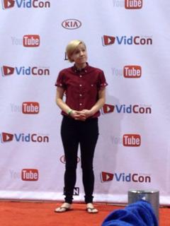 Hannah Hart feet photo thumbnail