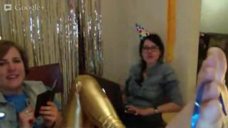 Hannah Hart feet photo thumbnail