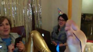 Hannah Hart feet photo thumbnail