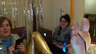 Hannah Hart feet photo thumbnail