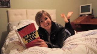Hannah Hart feet photo thumbnail