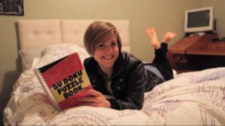 Hannah Hart feet photo thumbnail