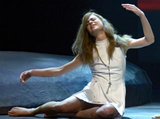 Hannah Hoekstra feet photo 2