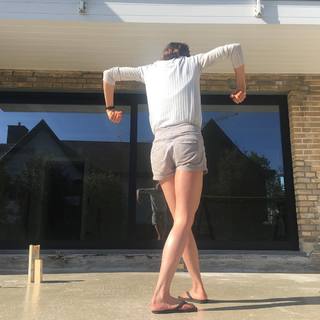 Hannah Hoekstra feet photo 3