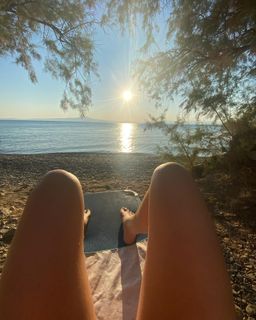 Hannah Hoekstra feet photo 2