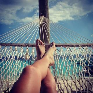 Hannah Jeter feet photo thumbnail