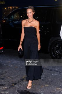 Hannah Jeter feet photo thumbnail