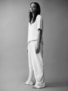 Hannah John-Kamen feet photo thumbnail