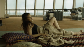 Hannah John-Kamen feet photo thumbnail