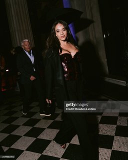 Hannah John-Kamen feet photo thumbnail