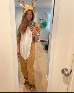 Hannah Kasulka feet photo 1