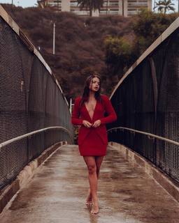 Hannah Kepple feet photo thumbnail