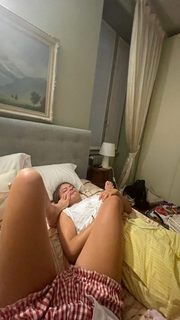 Hannah Kepple feet photo thumbnail