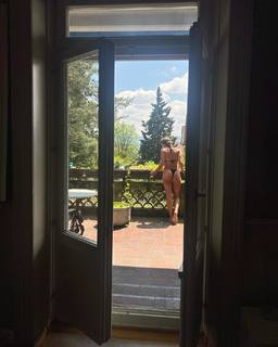 Hannah Kepple feet photo thumbnail