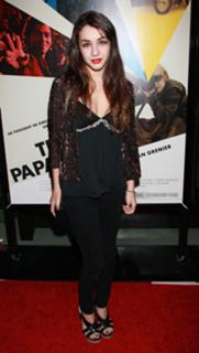Hannah Marks feet photo 3
