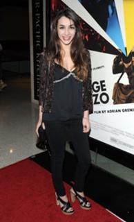 Hannah Marks feet photo 3