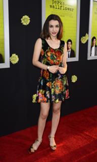 Hannah Marks feet photo 18
