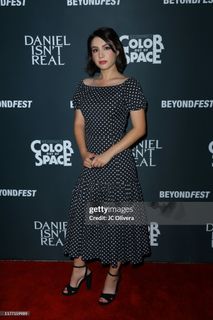 Hannah Marks feet photo 5