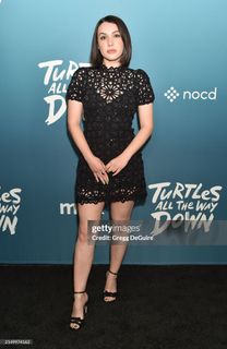 Hannah Marks feet photo 3