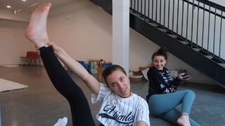Hannah Meloche feet photo 3