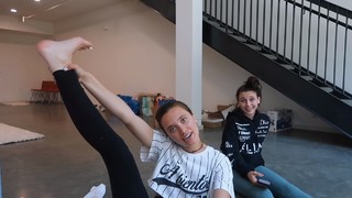Hannah Meloche feet photo 2