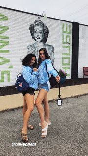 Hannah Meloche feet photo 7
