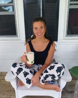 Hannah Meloche feet photo 18
