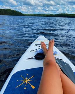 Hannah Meloche feet photo 6