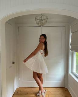 Hannah Meloche feet photo 1